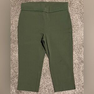 Passport Olive capri Leggings
